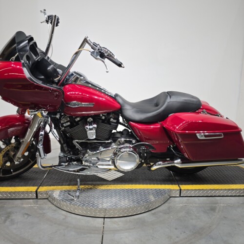FLTRX 2021 Road Glide® thumb 1
