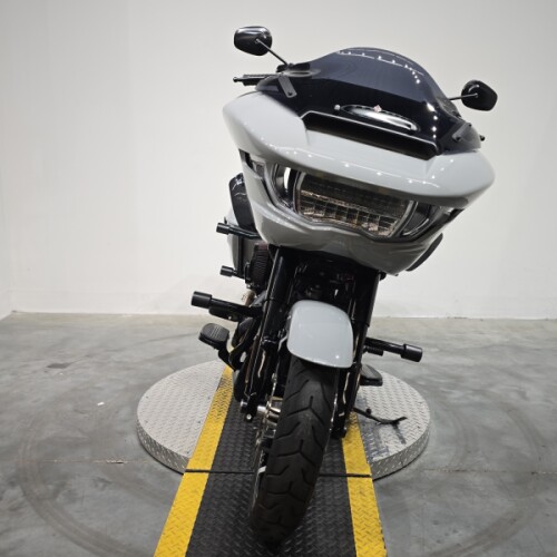 FLTRX 2024 Road Glide® thumb 3