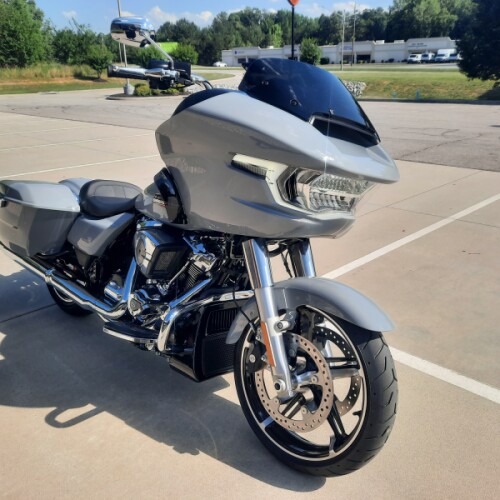 2026 Harley-Davidson® Road Glide® Dark Billiard Gray Chrome Trim thumb 1