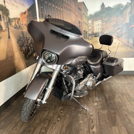 2017 Harley-Davidson® Street Glide® Special Charcoal Denim thumb 0