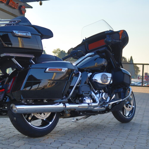 2025 Harley-Davidson® Street Glide™ Ultra Vivid Black thumb 0
