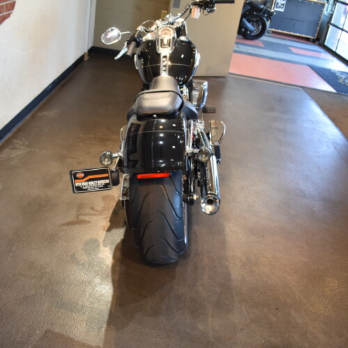 2026 Harley-Davidson® Fat Boy® Vivid Black Chrome Trim thumb 0