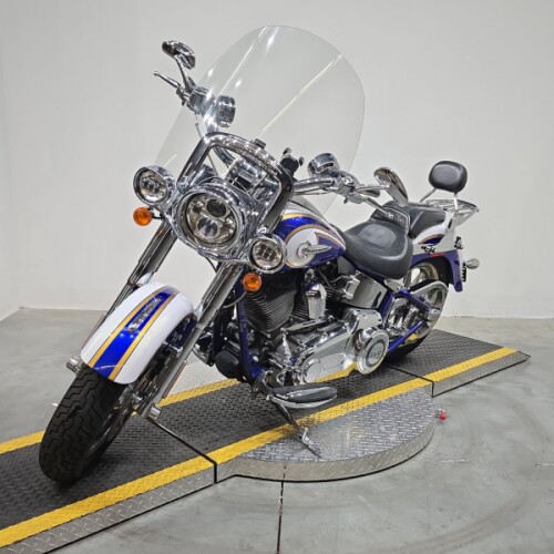 FLSTNSE 2014 CVO™ Softail Deluxe® thumb 2