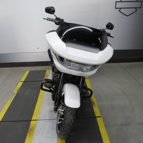 FLTRX 2024 Road Glide® thumb 2