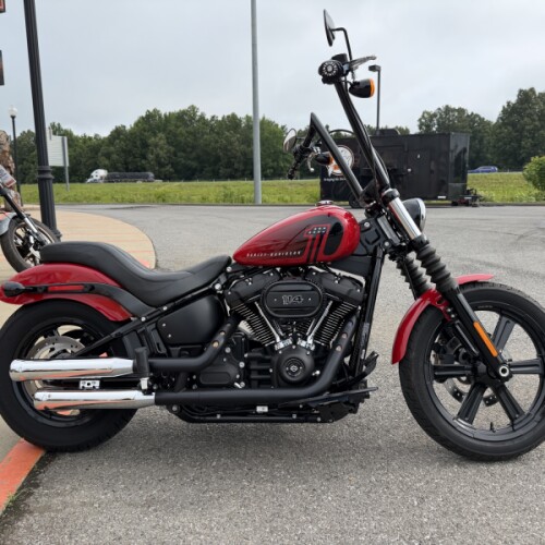 2023 Harley-Davidson® Street Bob® 114 Redline Red thumb 2