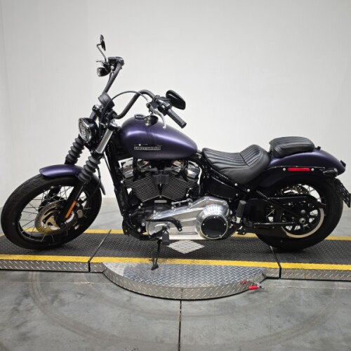 FXBB 2025 Street Bob™ thumb 1