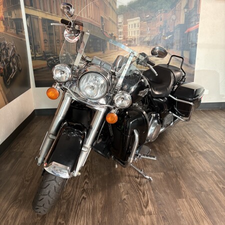 2016 Harley-Davidson® Road King® Vivid Black thumb 0