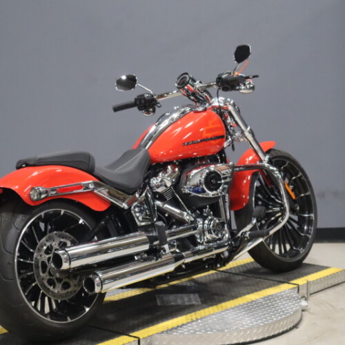 2026 Harley-Davidson® Breakout® Blood Orange Chrome Trim thumb 1