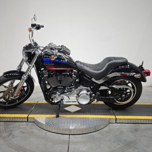FXLR 2019 Low Rider® thumb 1