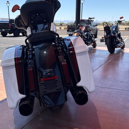 FLHXSE 2021 CVO™ Street Glide® thumb 0