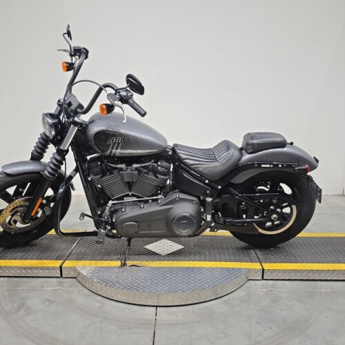 FXBBS 2022 Street Bob® 114 thumb 1