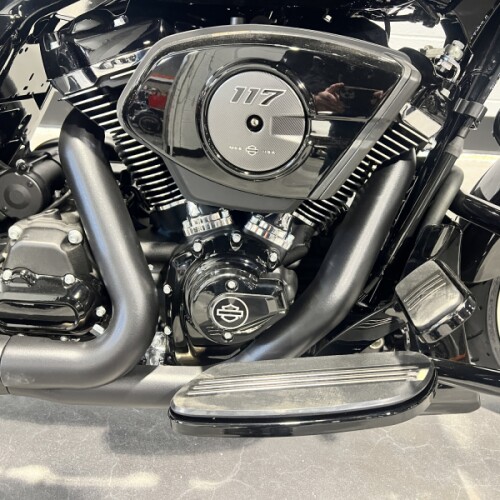 2026 Harley-Davidson® Street Glide® Vivid Black FLHX thumb 0