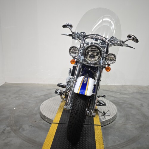 FLSTNSE 2014 CVO™ Softail Deluxe® thumb 3