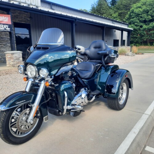 2024 Harley-Davidson® Tri Glide® Ultra Alpine Green / Vivid Black thumb 3