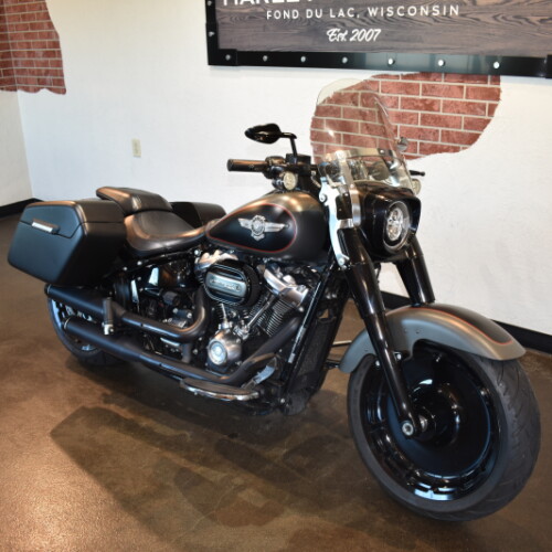 2019 Harley-Davidson® Fat Boy® 114 Industrial Gray Denim/Black Denim thumb 3