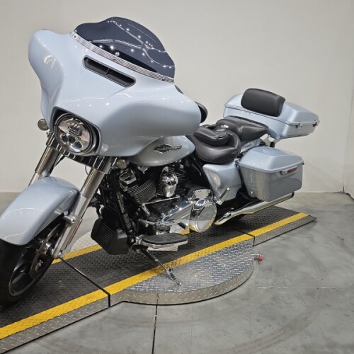 FLHX 2023 Street Glide® thumb 2
