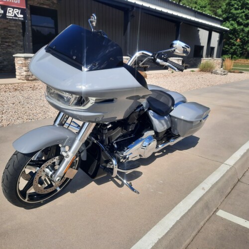 2026 Harley-Davidson® Road Glide® Dark Billiard Gray Chrome Trim thumb 3