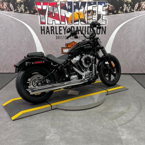 2026 FXBB Street Bob® thumb 3