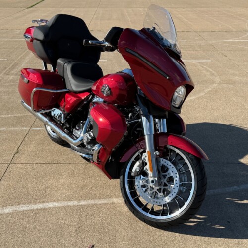 2026 Harley-Davidson® Street Glide Limited Brilliant Red Chrome Trim thumb 3