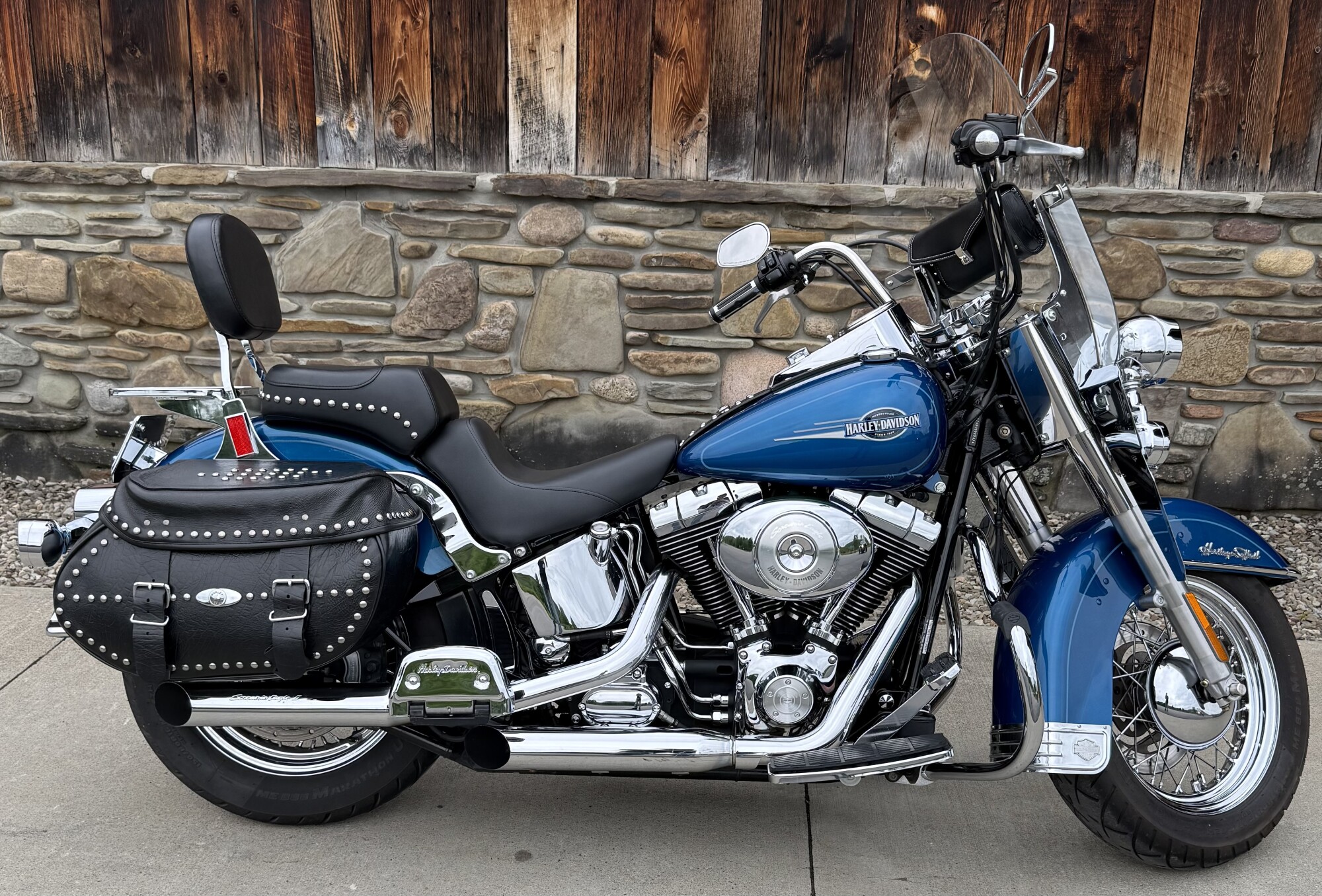 2005 Harley-Davidson® Heritage Softail® Classic Big Blue Pearl