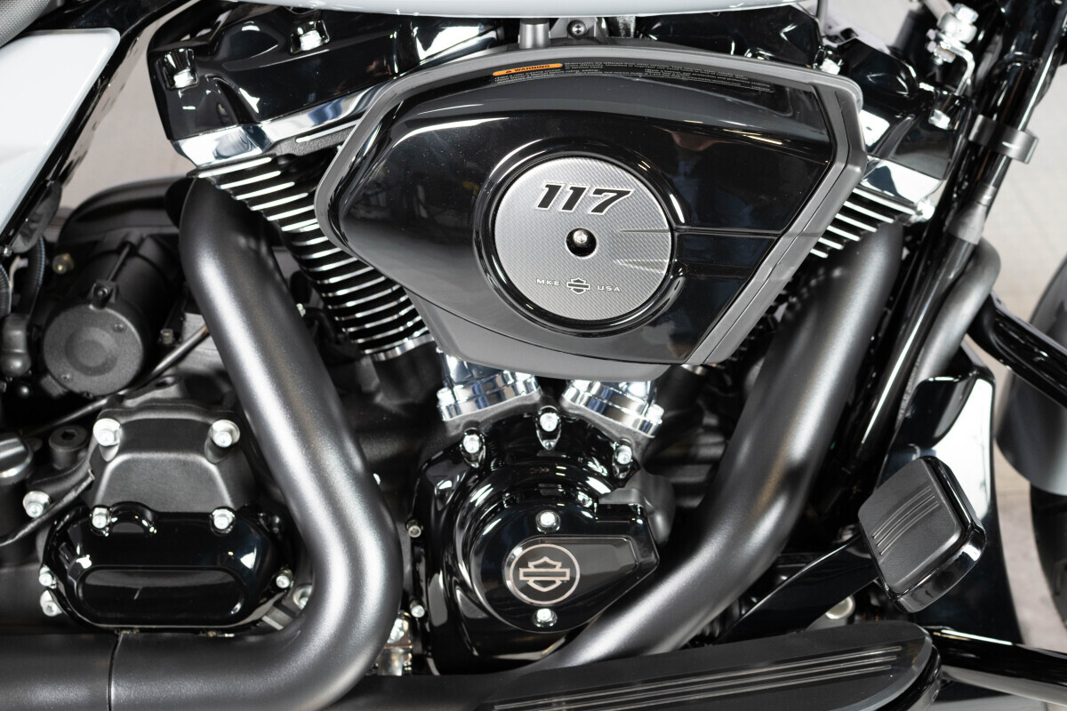 2026 Harley-Davidson® Road Glide™ FLTRX, photo 12