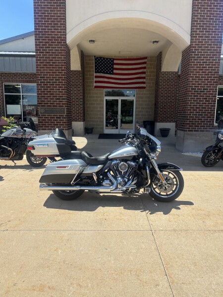 2015 Harley-Davidson® Ultra Limited Low Brilliant Silver Pearl