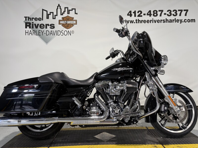 2014 Harley-Davidson® Street Glide® Special Vivid Black