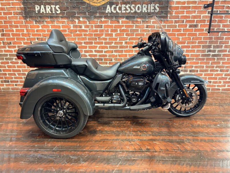 FLHTCUTG 2025 Tri Glide® Ultra