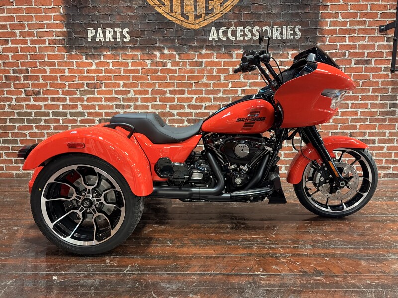 FLTRT 2026 Road Glide 3