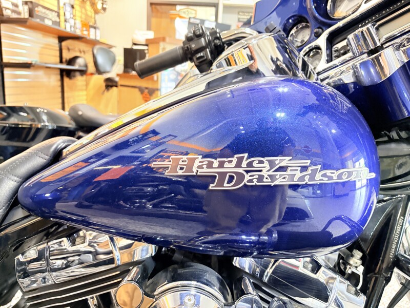 2012 FLHX Street Glide 103 Big Blue Pearl