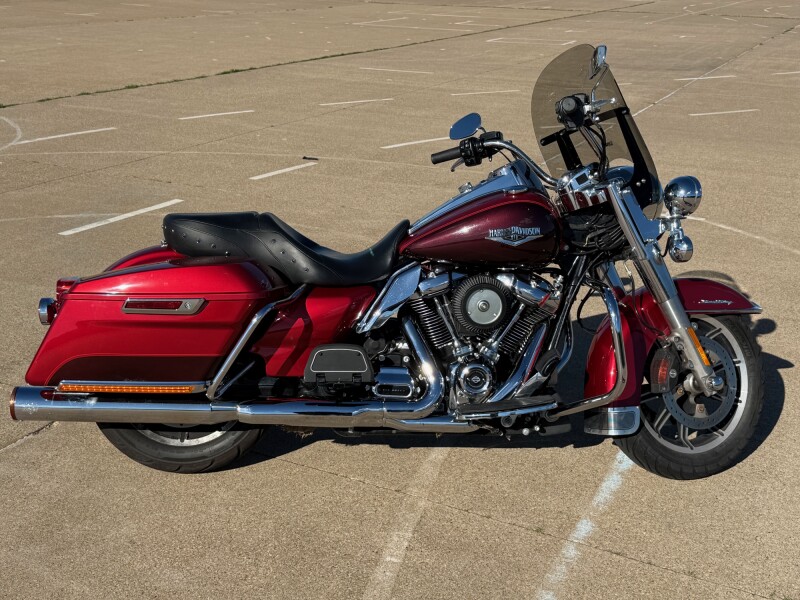 2019 Harley-Davidson® Road King® Wicked Red/Twisted Cherry