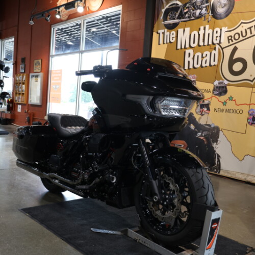 FLTRXSTSE 2024 CVO™ Road Glide® ST thumb 2