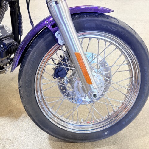 2014 Harley-Davidson® Street Bob® Hard Candy Voodoo Purple Flake thumb 2