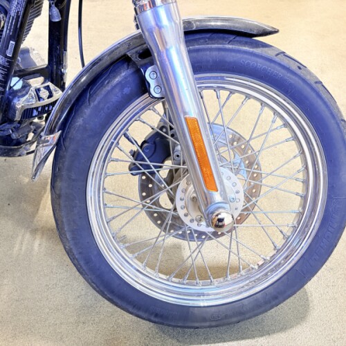 2012 FXDC Harley-Davidson® Super Glide® Custom Midnight Blue/Barracuda Silver thumb 2