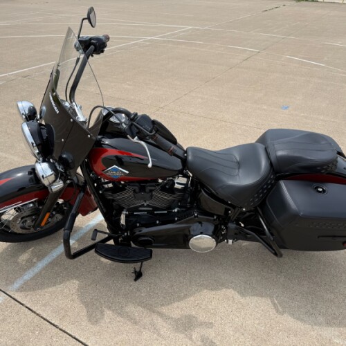 2025 Harley-Davidson® Heritage Classic Whiskey Fire / Vivid Black w/Laced Wheels thumb 0