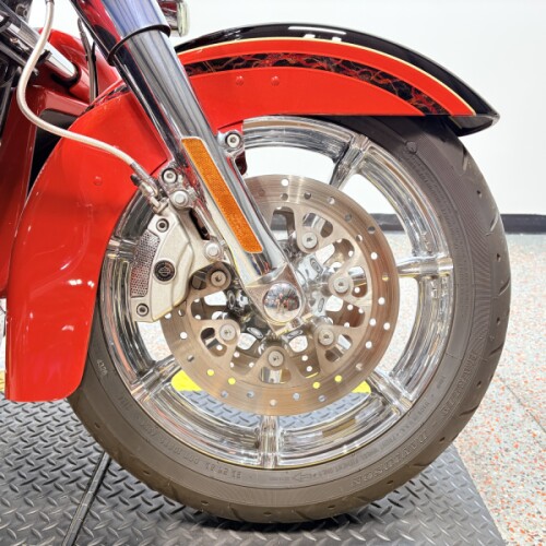 2016 FLHTKSE Harley-Davidson® CVO™ Limited Carbon Dust/Electric Red Pearl thumb 1