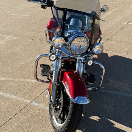 2019 Harley-Davidson® Road King® Wicked Red/Twisted Cherry thumb 2