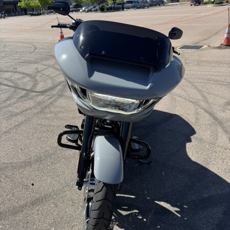 2026 Harley-Davidson® Road Glide® thumb 2
