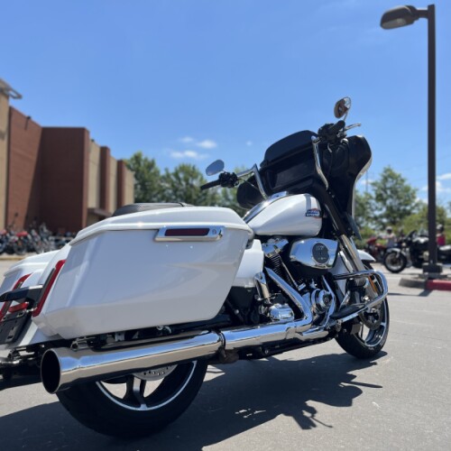 2024 Harley-Davidson® FLHX Street Glide® White Onyx Pearl 640605 thumb 2
