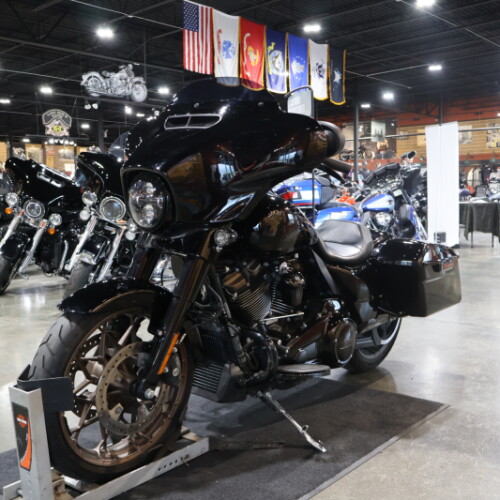 FLHXST 2022 Street Glide® ST thumb 1