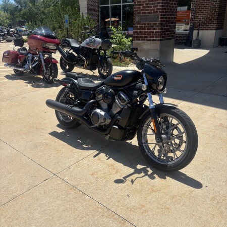 Harley-Davidson® Nightster™ Special 2024 RH975S BLACK DENIM thumb 2