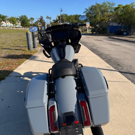 FLTRX 2026 Road Glide® thumb 1