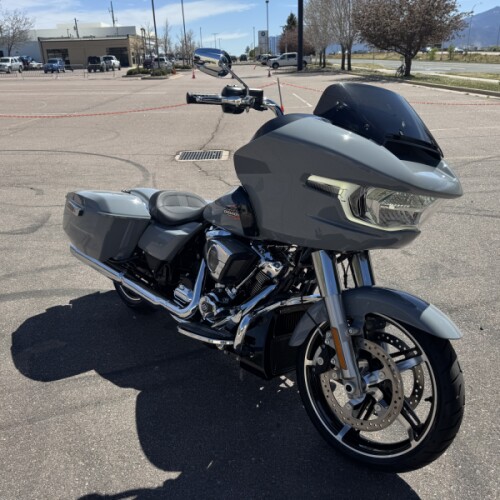 2026 Harley-Davidson® Road Glide® thumb 3