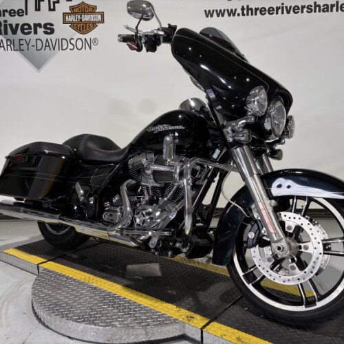 2014 Harley-Davidson® Street Glide® Special Vivid Black thumb 2