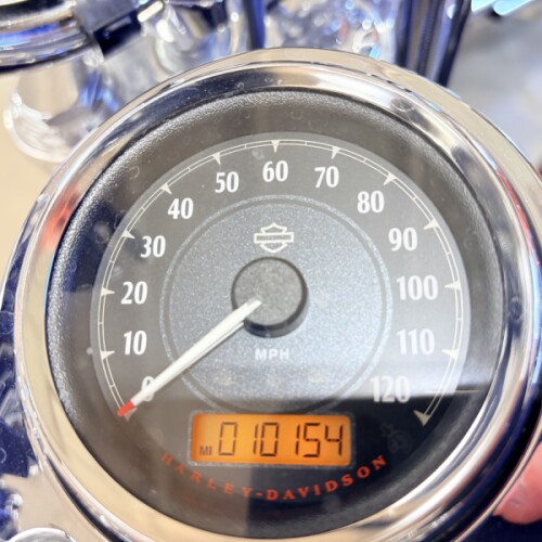 2014 Harley-Davidson® Street Bob® Hard Candy Voodoo Purple Flake thumb 1