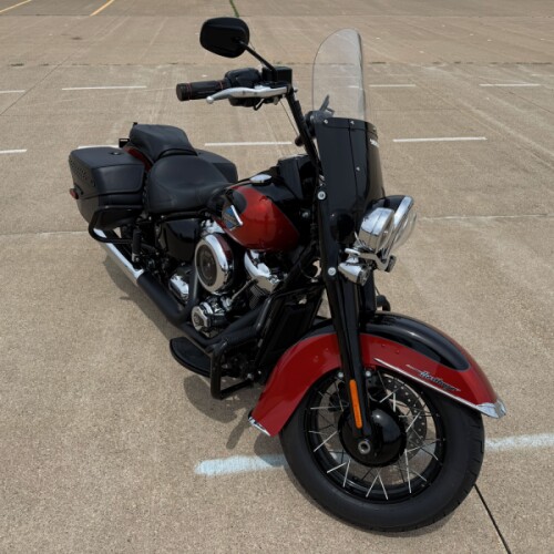 2025 Harley-Davidson® Heritage Classic Whiskey Fire / Vivid Black w/Laced Wheels thumb 3