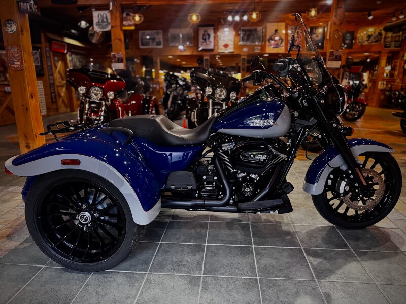 2023 Harley-Davidson® Freewheeler® Bright Billiard Blue/Billiard Gray
