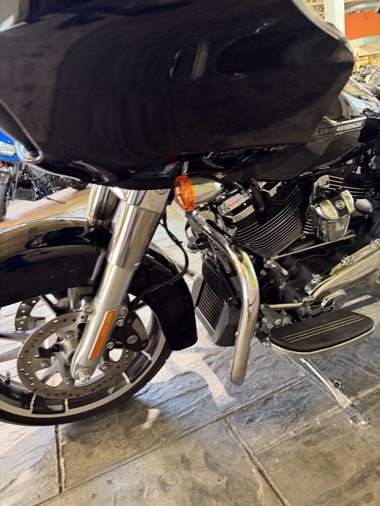 2023 Harley-Davidson® Road Glide® No Gimmicks, No Hidden Fees, photo 11