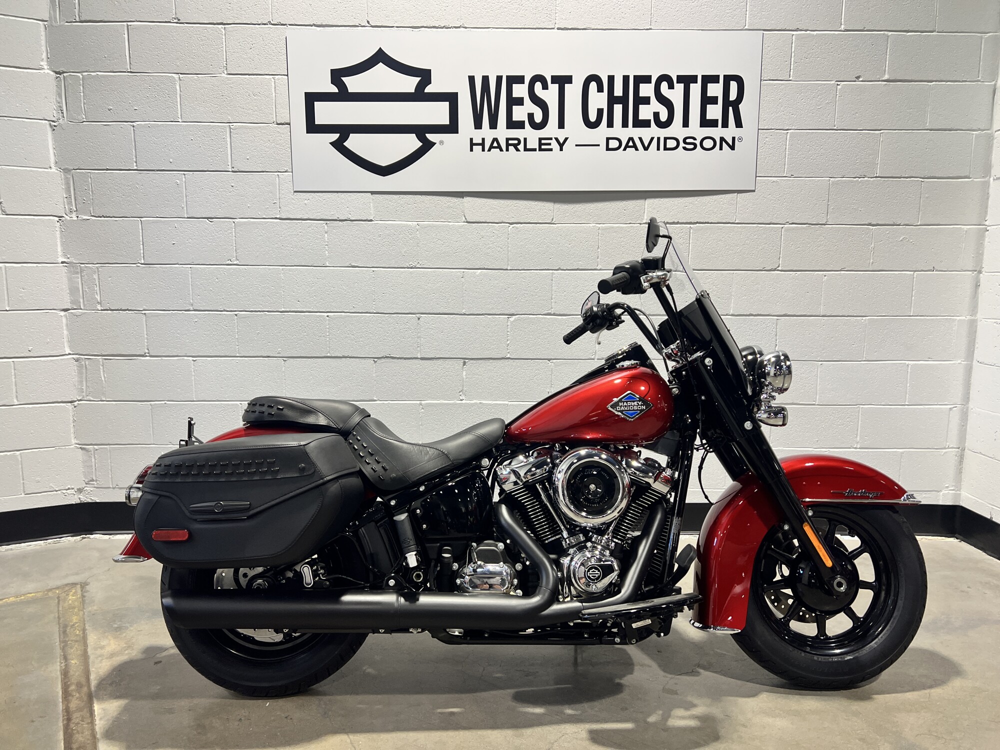 2026 Harley-Davidson® Heritage Classic Brilliant Red Black Cast Wheels  FLHC