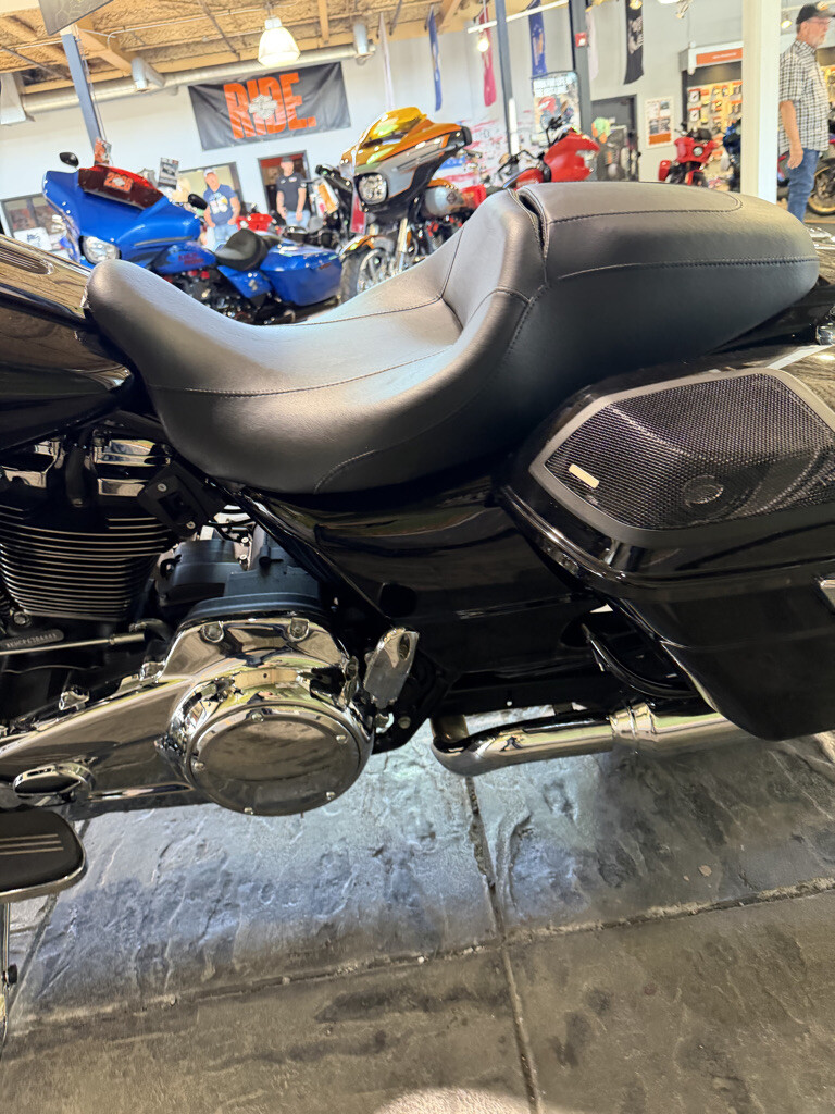 2023 Harley-Davidson® Road Glide® No Gimmicks, No Hidden Fees, photo 13